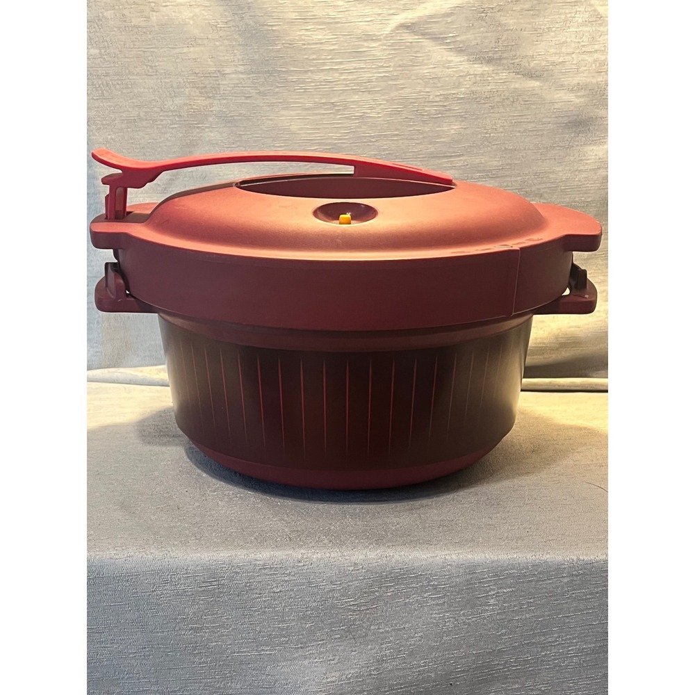 Tupperware Microwave Pressure Cooker 3L 3.2Qt Cranberry Red 7643A-2 Locking Lid
